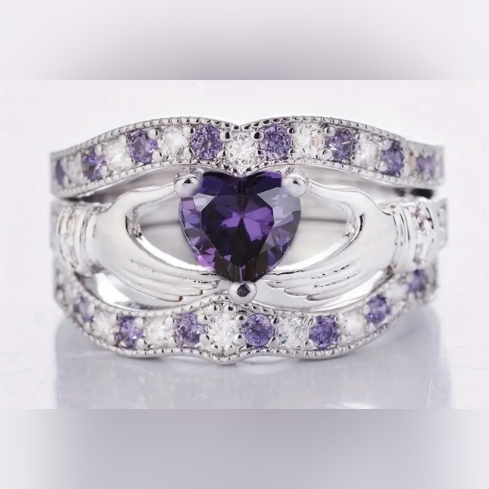 Elegant Silver and Purple Colored Heart Ring, Size 8, T2B1B